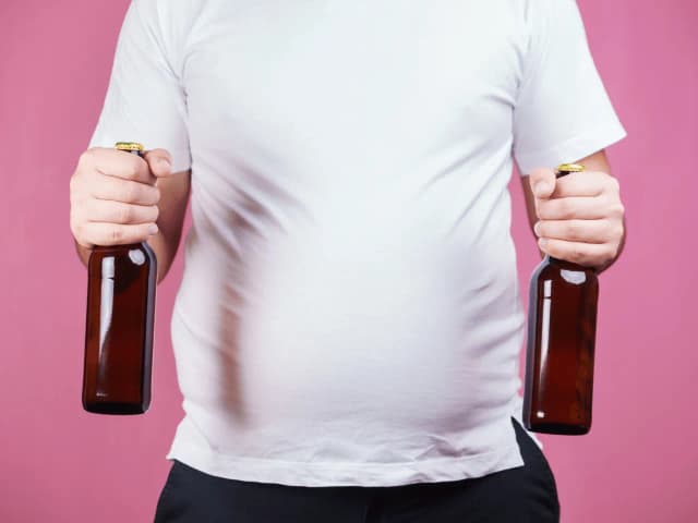 Spożywanie alkoholu po zmniejszeniu żołądka: Co musisz wiedzieć Spożywanie alkoholu po zmniejszeniu żołądka: Co musisz wiedzieć