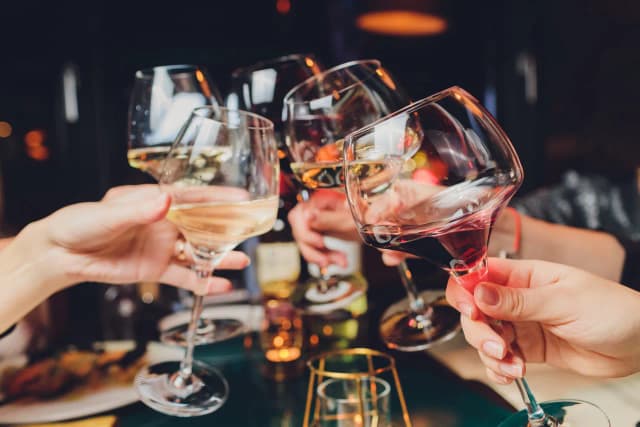 Czy można pić alkohol przy niedoczynności tarczycy - ważne ostrzeżenia lekarzy Czy można pić alkohol przy niedoczynności tarczycy - ważne ostrzeżenia lekarzy