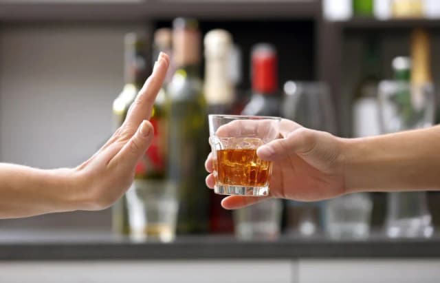 Zakrzepica i alkohol: poznaj ważne ostrzeżenia dla twojego zdrowia Zakrzepica i alkohol: poznaj ważne ostrzeżenia dla twojego zdrowia