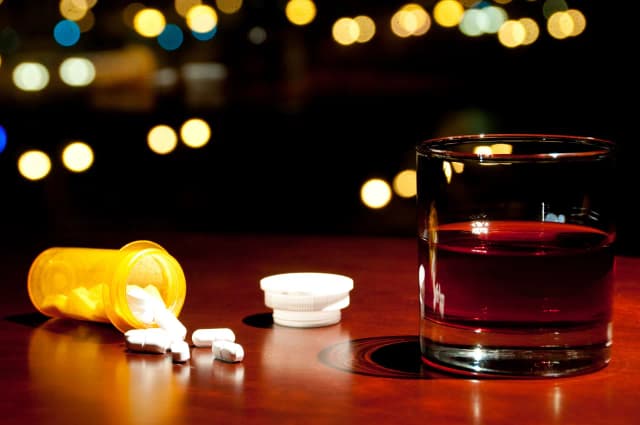 Polvertic a alkohol: Co musisz wiedzieć przed spożyciem Polvertic a alkohol: Co musisz wiedzieć przed spożyciem