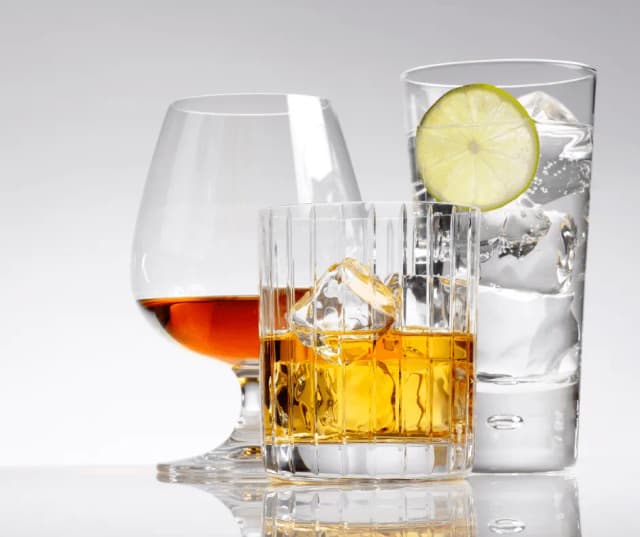 Czy alkohol szkodzi przy RZS? Poznaj wpływ na leczenie Czy alkohol szkodzi przy RZS? Poznaj wpływ na leczenie